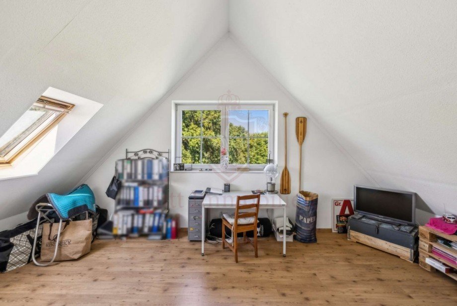 Dach-/Spitzboden Doppelhaush�lfte Wakendorf II