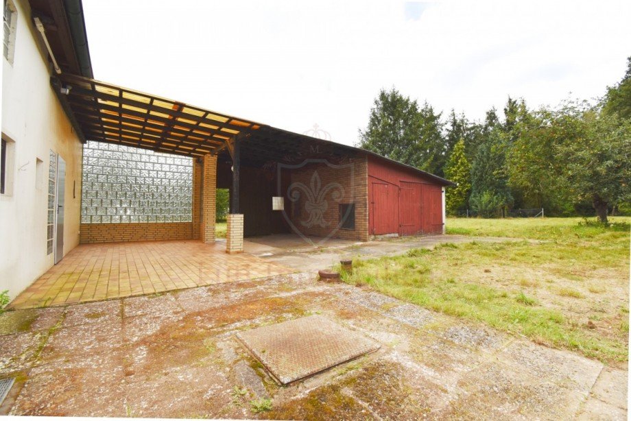 �berdachter Terrassenbereich Einfamilienhaus Lentf�hrden