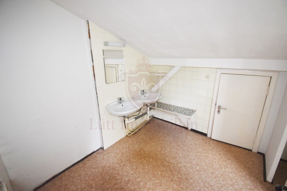 Badezimmer OG Einfamilienhaus Lentf�hrden