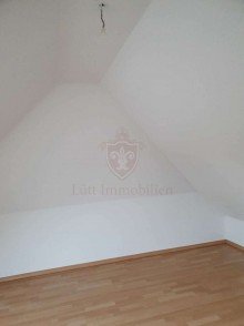 Dachgescho�, links Kapitalanleger aufgepa�t - Sonnige, gepflegte Dachgescho� Maisonette in ruhiger Lage