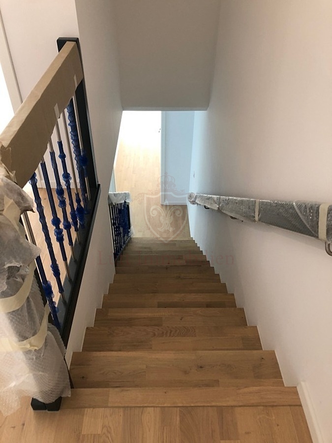 Treppe ins UG Maisonettewohnung Hamburg / Lokstedt