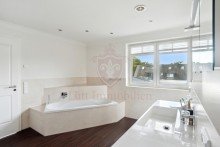 Bad en Suite OG Luxuri�se Toskana Villa in ruhiger Lage von Halstenbek