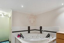 Whirlpool UG Luxuri�se Toskana Villa in ruhiger Lage von Halstenbek