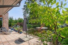 Terrasse mit Teich Luxuri�se Toskana Villa in ruhiger Lage von Halstenbek