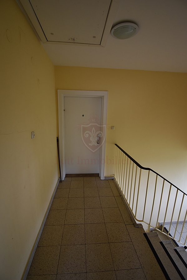 Wohnungseingangt�r Dachgeschosswohnung Bad Oldesloe