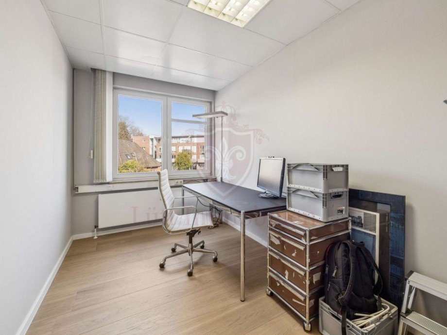 B�ro 2 B�rofl�che Quickborn