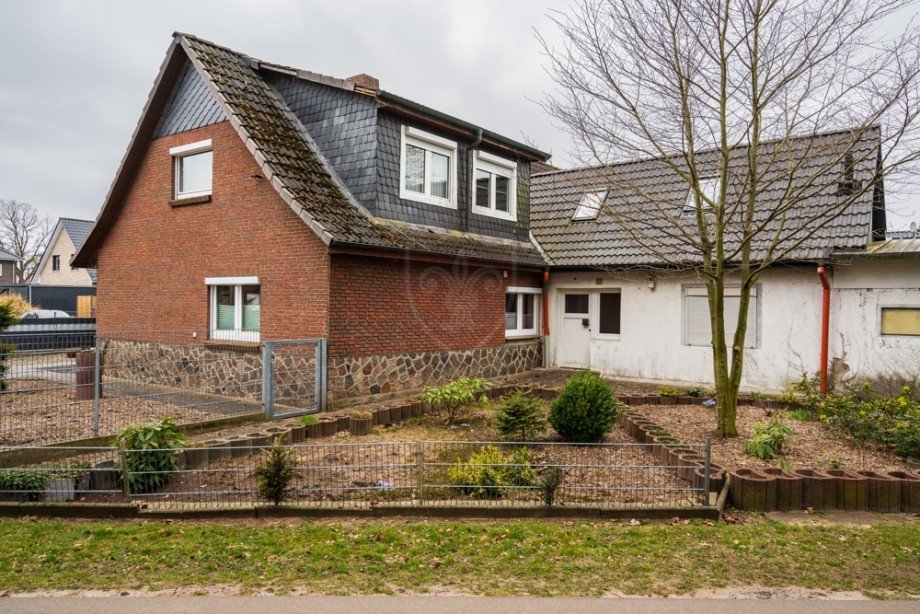 Au�en Zweifamilienhaus Schmalfeld