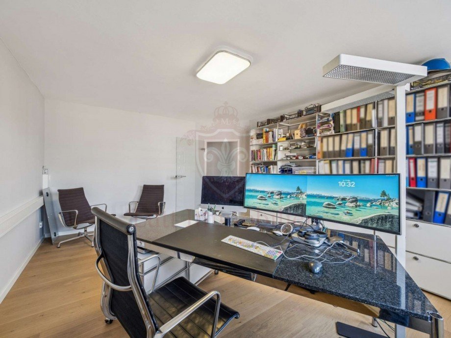 B�ro B�rofl�che Quickborn