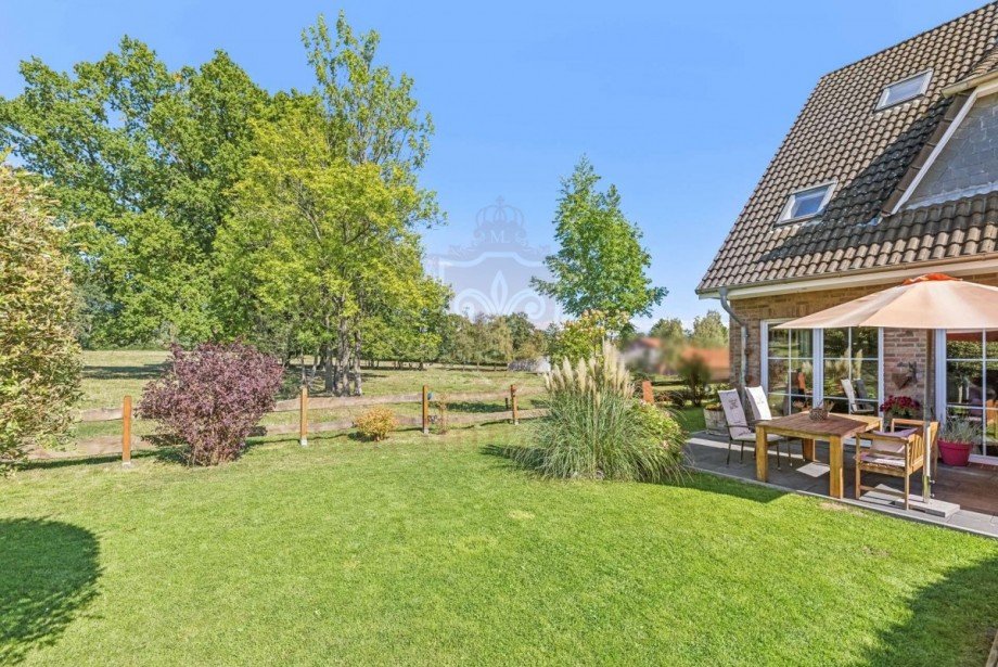 Feldrandlage Doppelhaush�lfte Wakendorf II