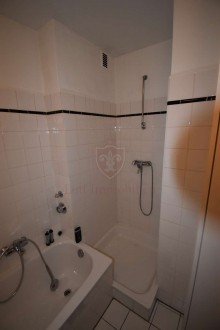 Dusche Gepflegte B�rofl�che an der Kieler Stra�e in Hamburg Stellingen