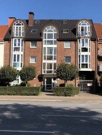Hauptbild Große Lagerhalle mit kleiner Büroeinheit an der Kieler Strasse zu vermieten
