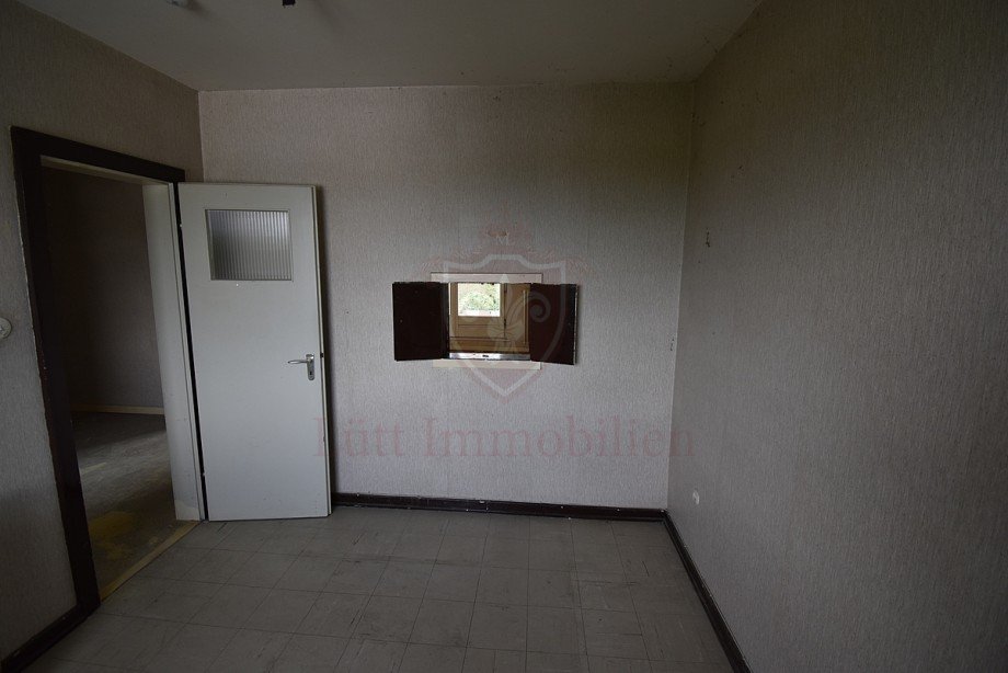 K�che mit Durchreiche Dachgeschosswohnung Bad Oldesloe