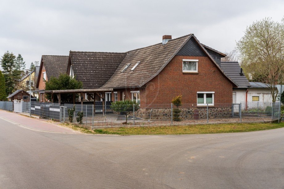 Au�en Zweifamilienhaus Schmalfeld