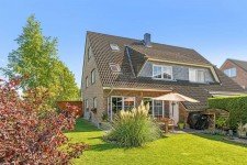 Hauptbild *** Ruhig, modern und großzügig in Feldrandlage leben? Dann sind Sie hier genau richtig! ***