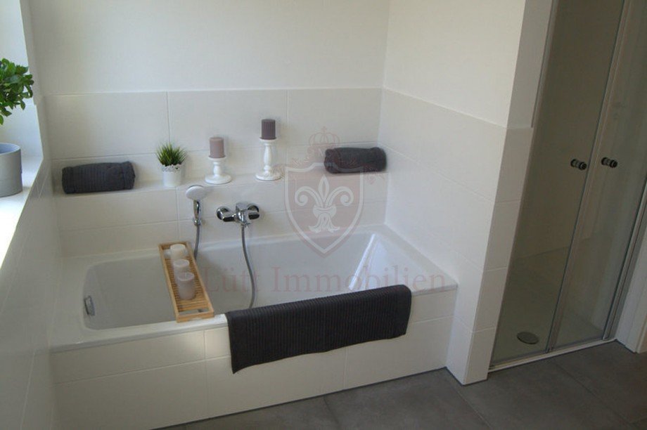 Badezimmer EG Maisonettewohnung Hamburg / Lokstedt
