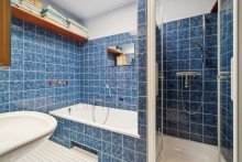Badezimmer mit Oberlicht ***Gepflegter Reihenhausbungalow im Bauhausstil***
