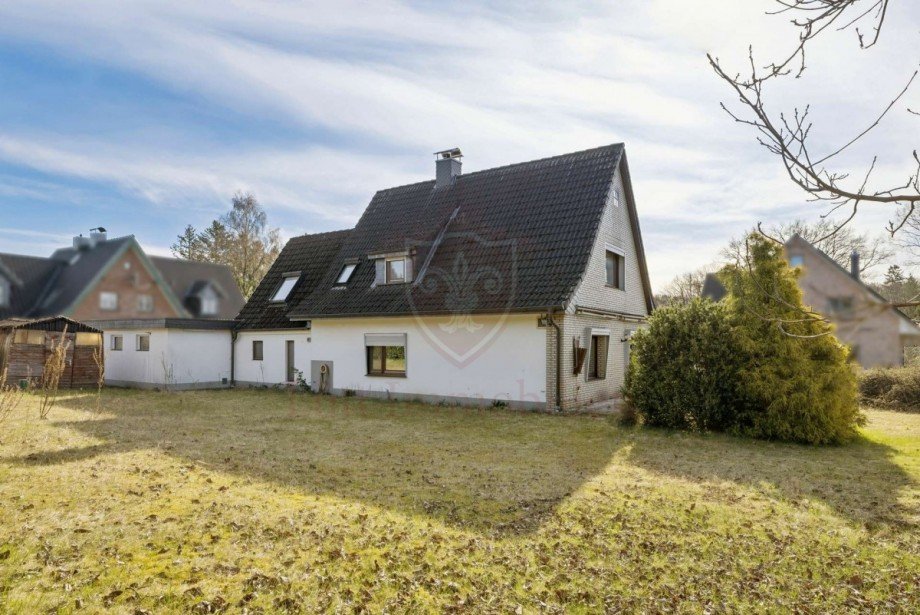 R�ckansicht Einfamilienhaus Hartenholm