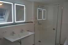Badezimmer *** Neubautraum: 4 Zimmer Maisonette Wohnung im gr�nen Lokstedt***