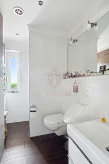 Duschbad / G�ste-WC EG Luxuri�se Toskana Villa in ruhiger Lage von Halstenbek