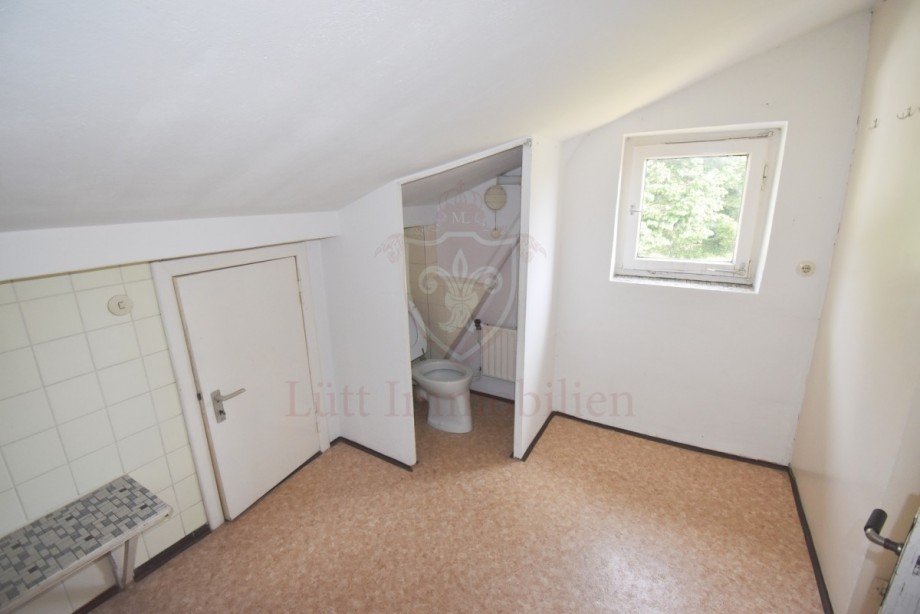 Badezimmer OG 1 Einfamilienhaus Lentf�hrden